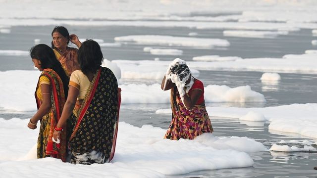 Toxic Foam On Yamuna In Delhi Raises Concern As Chhath Puja Begins