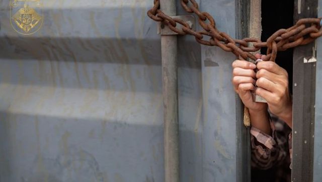 Condamnat la detențiune pe viață – un autoproclamat „apostol Mihail” a exploatat o familie timp de peste un deceniu