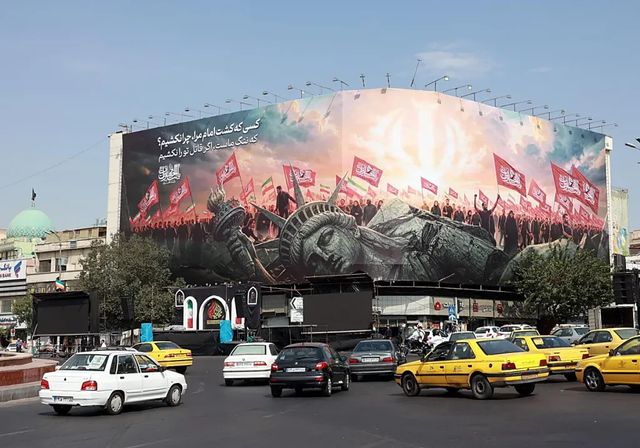 Irán exige la retirada total de las tropas estadounidenses para reabrir Ormuz
