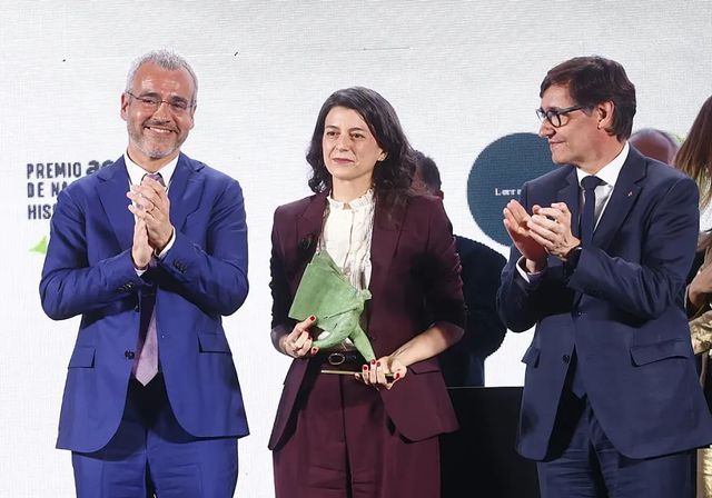 Con Samanta Schweblin, Planeta también 'gana' el 'millón literario' de AENA