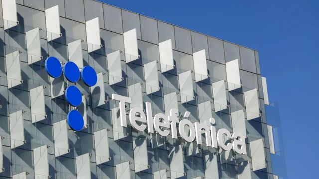 Telefónica gana un 22% menos hasta septiembre a la espera del desembarco total de los saudíes