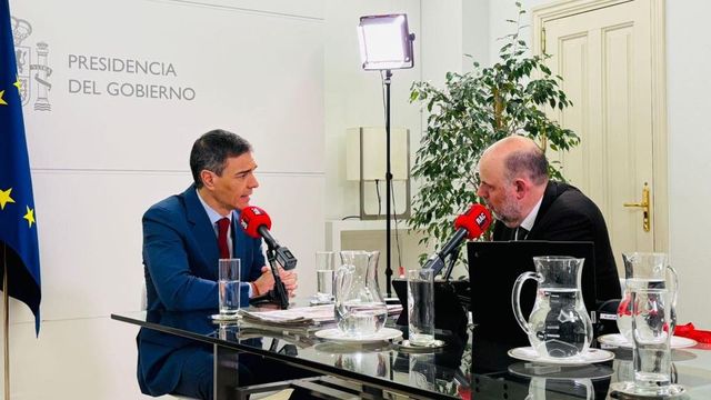 Sánchez acelera para recomponer la relación con Junts, que opta por la prudencia