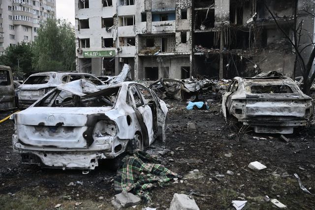 Nuova ondata di attacchi russi contro Kiev, almeno 4 morti e 18 feriti