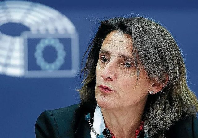 Bruselas permitirá a la industria seguir contaminando a cambio de aumentar sus inversiones limpias
