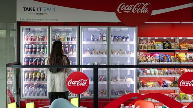 Eladó nélküli boltokat nyit a Coca-Cola Magyarországon