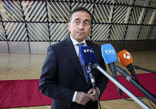 Albares critica las «tácticas dilatorias» de Bruselas con el veto al comercio de los asentamientos de Cisjordania