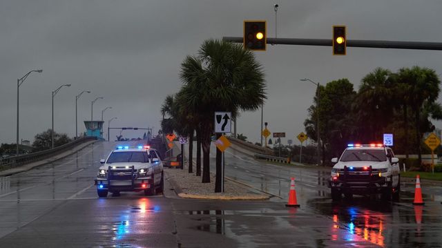 Tornádók, és szakadó eső pusztít Floridában a Milton hurrikán érkezése előtt