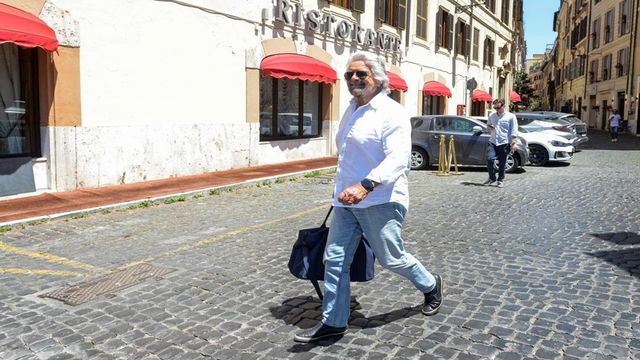 Grillo: 'Da Conte abbattimento del M5s e non rinnovamento'