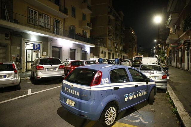 Roma, morto militare aggredito in strada