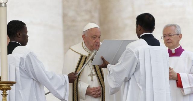 Papa Francisc declară 7 octombrie zi de rugăciune și post pentru pace