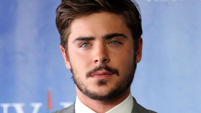 El actor Zac Efron, ingresado de urgencia tras un accidente en una piscina de Ibiza