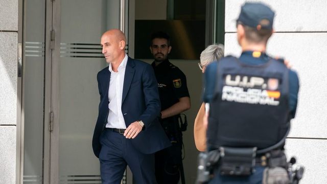 El jefe de gabinete de Luis Rubiales niega haber presenciado presiones a Jenni Hermoso