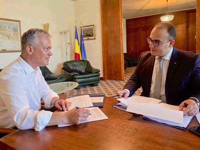 Adrian Veștea anunță că îl propune pentru Ministerul Investițiilor și Proiectelor Europene pe Florin Zaharia