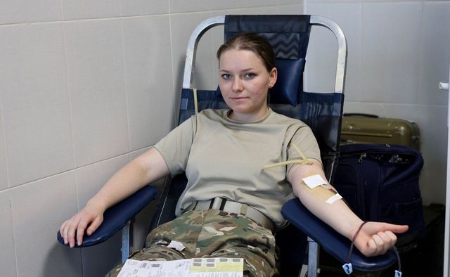 Studenții și profesorii Academiei Militare au donat sânge