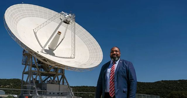 «Para los astronautas nosotros somos como su ‘smartphone’»