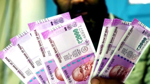 Rs 2,000 Notes Worth Rs 7,581 Crore Still With Public: RBI