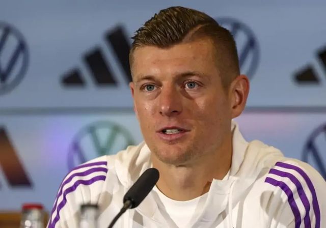 Kroos mantiene la incertidumbre sobre su renovación: «Estoy meditándolo»