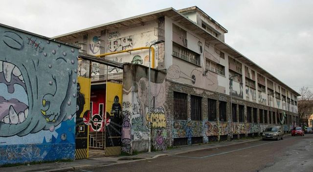 Leoncavallo, a Milano sfrattato il centro sociale dopo 31 anni