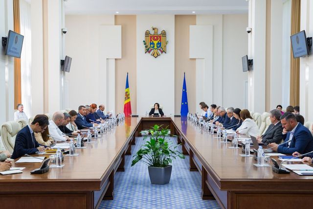 Власти предлагают продлить режим чрезвычайного положения в Молдове