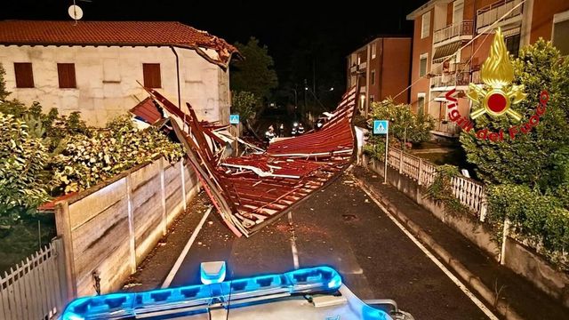 Maltempo in Lombardia, voli cancellati a Malpensa e trombe d’aria nel Varesotto