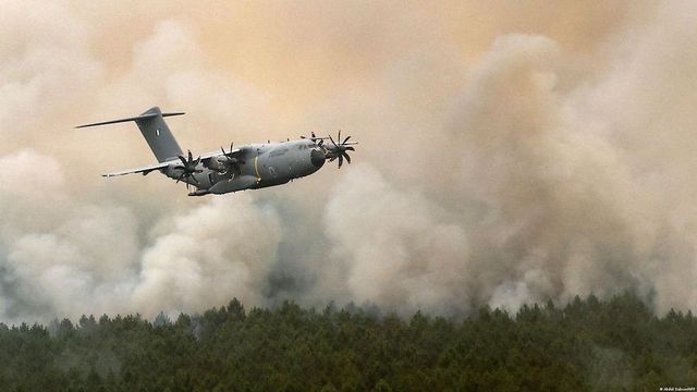 France wildfires force 250,000 evacuations as Gironde blaze nears Bordeaux