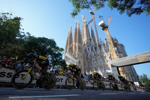 Tour de France začal nejlépe Vingegaard, Vackův tým byl v časovce čtvrtý