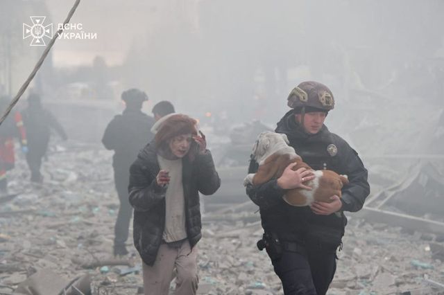 Най-малко 25 ранени в руски удар по центъра на Харков, съобщават украинските власти