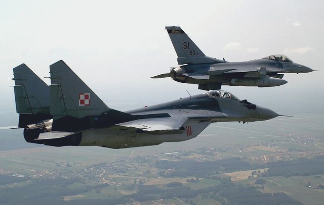 Polonia va trimite patru avioane MiG-29 în Ucraina zilele următoare