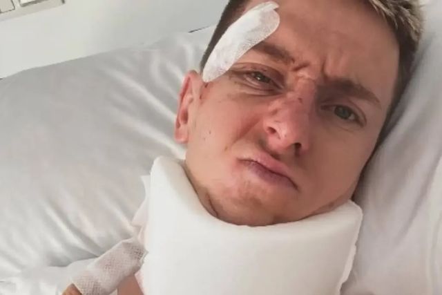 Pogacar, operado con éxito en Barcelona de la clavícula izquierda