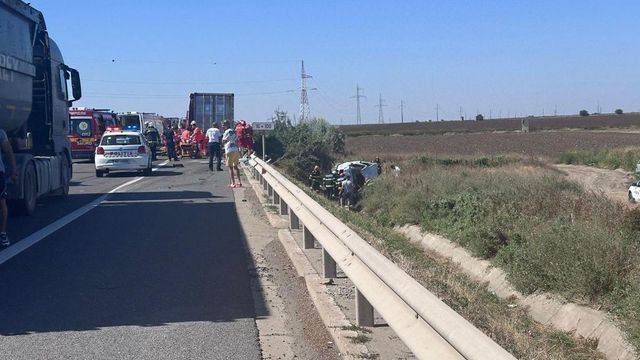 Accident extrem grav pe Autostrada A4 între un microbuz și un tir. Sunt cel puțin 13 victime, dintre care una în stare gravă