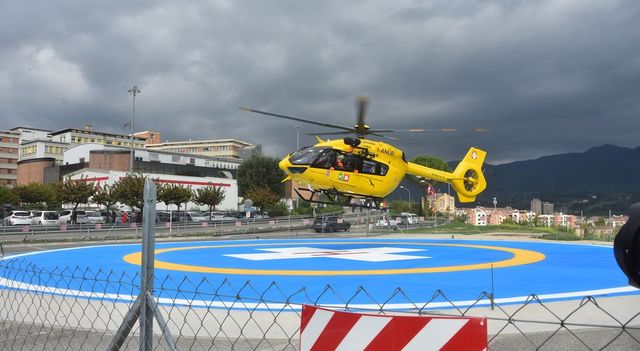 Un 15enne colpito da un fulmine finisce in rianimazione
