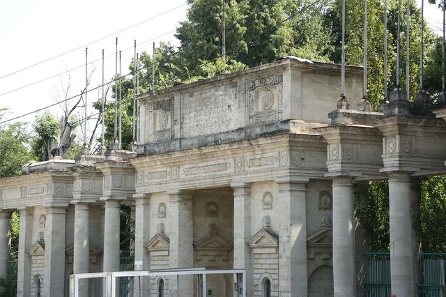 Guvernul a avizat ratificarea acordului de vânzare a terenului fostului Stadion Republican