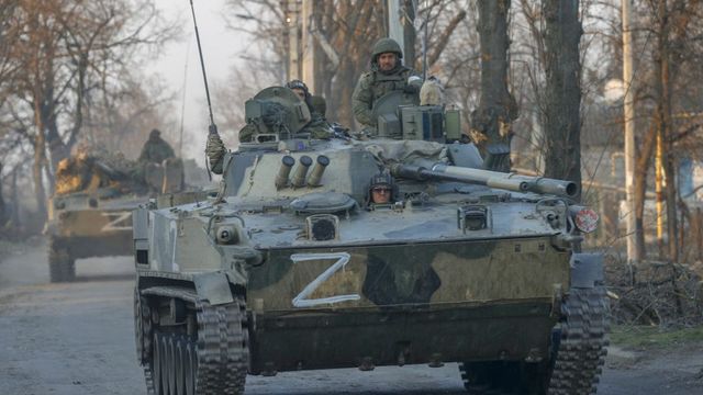 Armata Rusă Avansează în Donețk și Lugansk, Ucraina