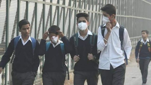 Delhi pollution worsens, schools shift to online mode for all classes except 10 and 12 starting tomorrow