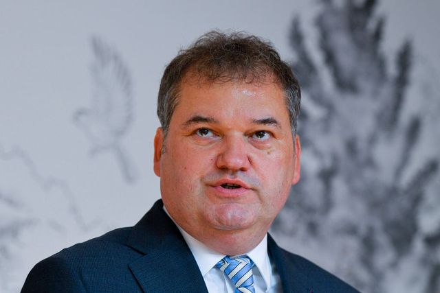 Mii de consilierii locali și județeni, în incompatibilitate: Ce trebuie să facă