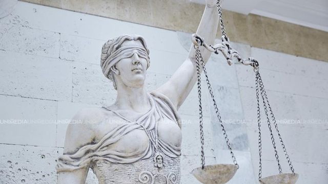 Avocații vor participa la evaluarea celor 38 de dosare, care ar fi instrumentate pe motive politice