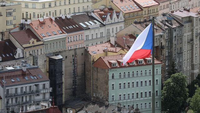 Sněmovna znovu schválila rozšíření výčtu významných dnů o Den české vlajky