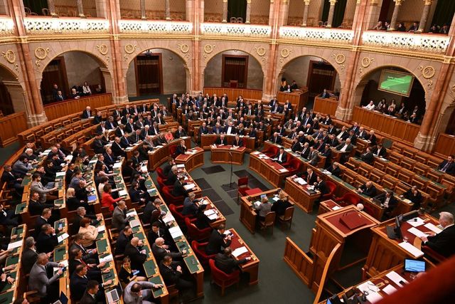 Parlamentul Ungariei a ratificat admiterea Finlandei în NATO