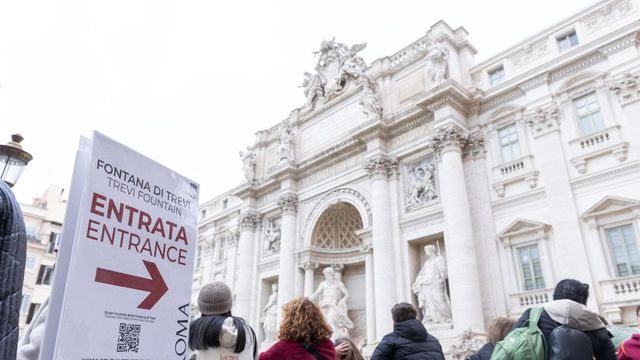 Fontana di Trevi da oggi a pagamento: quanto costano e dove comprare i biglietti