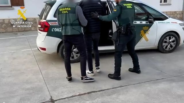 Cinco detenidos, cuatro de ellos menores, por intentar matar a un joven con un machete en Toledo