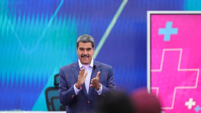 Maduro adelanta la Navidad a octubre