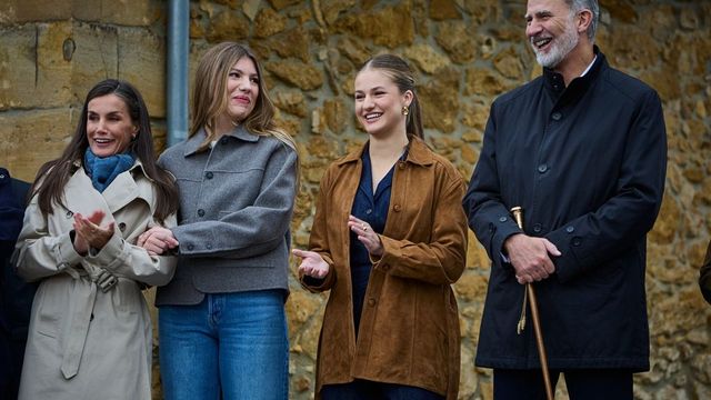La Familia Real felicita la Navidad con una fotografía tomada en Asturias