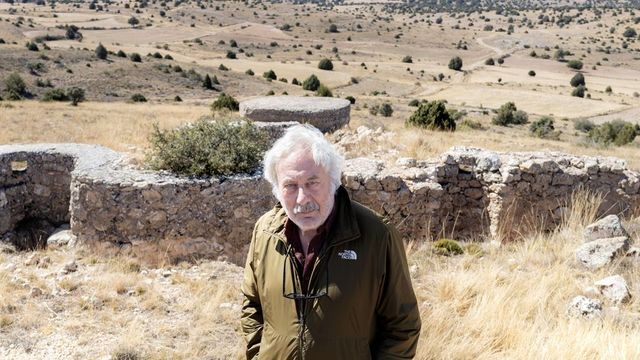 Julio Llamazares: «Las heridas morales de la Guerra Civil no han cicatrizado»