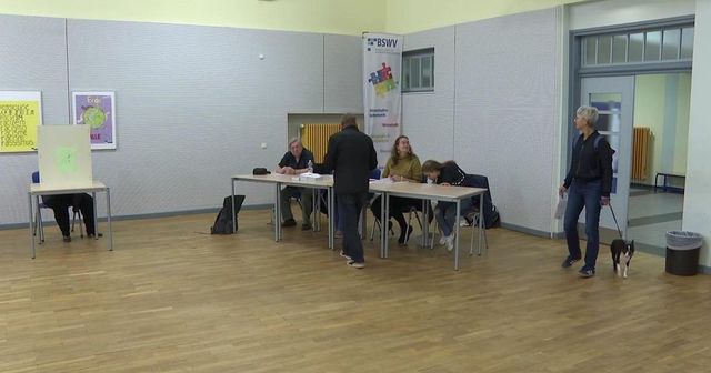 Week-end di paura per Merz, è già guerra di successione