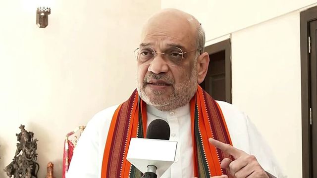 'Mamata Banerjee can't dare to touch CAA': Amit Shah