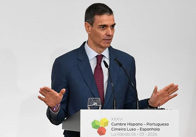 Sánchez niega que el 'no a la guerra' sea incoherente con enviar una fragata en «misión defensiva» a Chipre