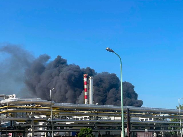 Explozie la cel mai mare complex chimic din Ungaria. O persoană și-a pierdut viața, iar mai multe au fost rănite