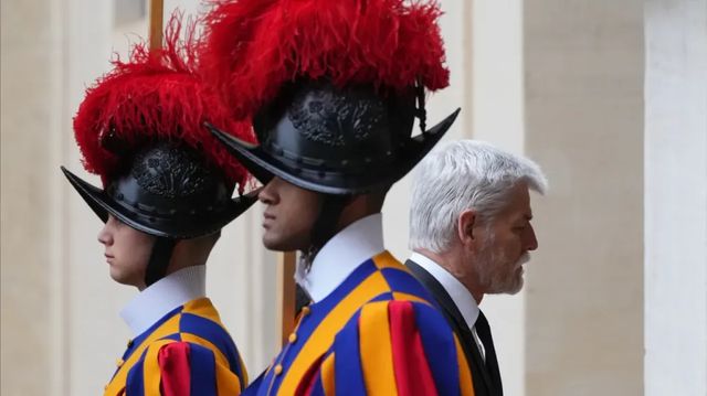 Prezident Pavel s první dámou navštívili papeže