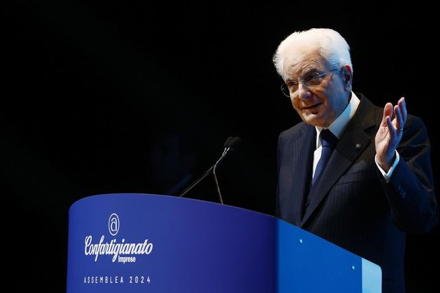 Mattarella, va assicurato al lavoro il giusto compenso