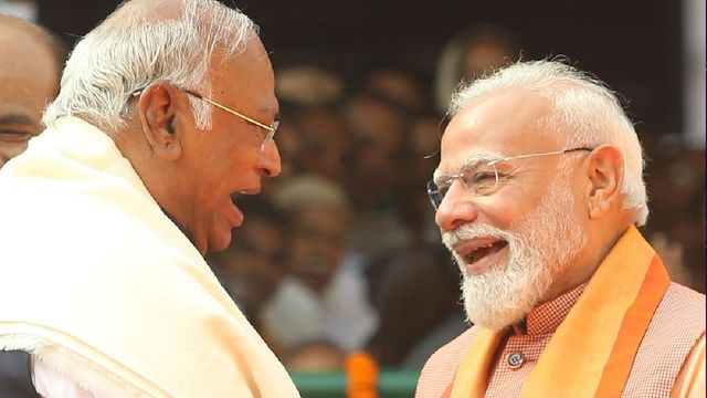 Opposition Targets PM Modi Over ‘Dimagi Naxal, Naraz Fufa’ Remarks at SRCC